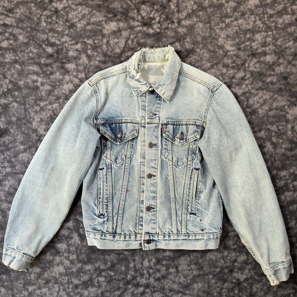 Vintage Levis Denim Trucker Jacket Mens L Distressed Made in USA 80s Blue